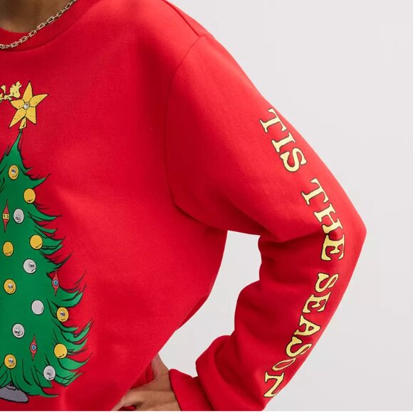 Juniors' Peanuts Snoopy Tis The Season Graphic Pullover XL - Picture 2 of 6